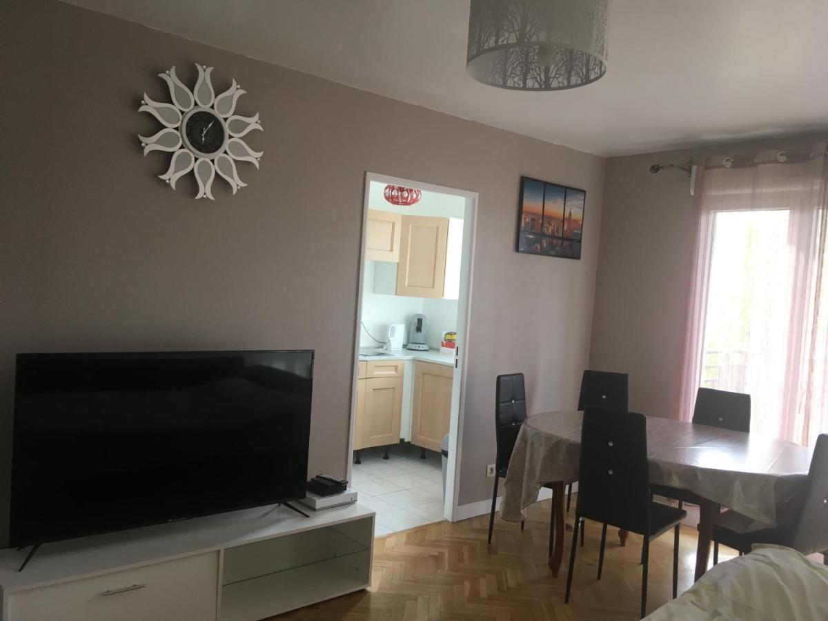 Appartement A Proximite De Disney De Val D Europe Montevrain Bagian luar foto